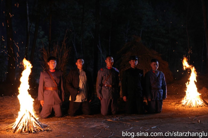 http://www.newswatch247.com/pics/star/pic/7ce9/f229ccbe76cdd94e1aa80472795d.jpg