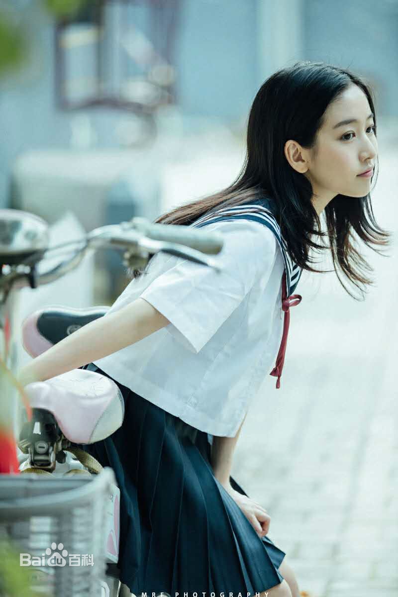 http://www.newswatch247.com/pics/star/pic/7d57ab664287f8c88b0bc4781d36b864.jpg