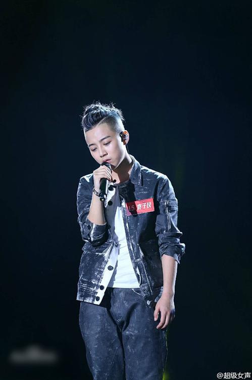http://www.newswatch247.com/pics/star/pic/7e6cdf919be39b87d90c844db037d10b.jpg