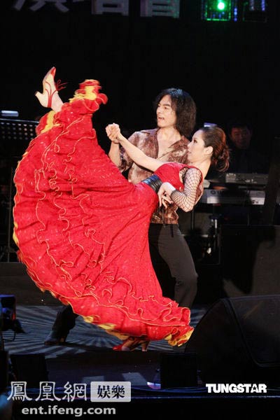 http://www.newswatch247.com/pics/star/pic/7e7ae67d37a9fd7082c461005aaba2e4.jpg