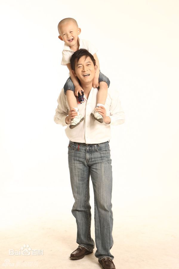 http://www.newswatch247.com/pics/star/pic/7e9d54c39d98ffcf1b8b353c322cc17b.jpg