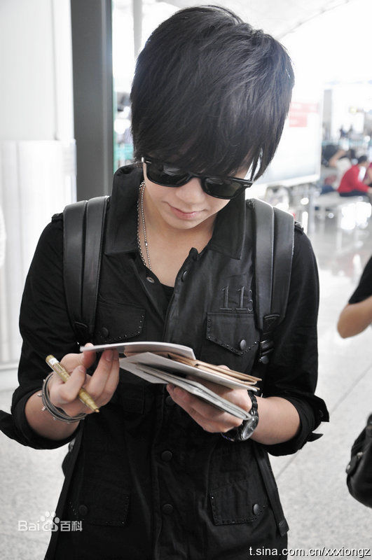 http://www.newswatch247.com/pics/star/pic/7ed16f6e53f015fb68f41867fb60ad79.jpg