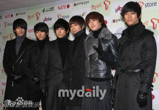 http://www.newswatch247.com/pics/star/pic/7f39e92c545c8a072e1eec0fff910374.jpg