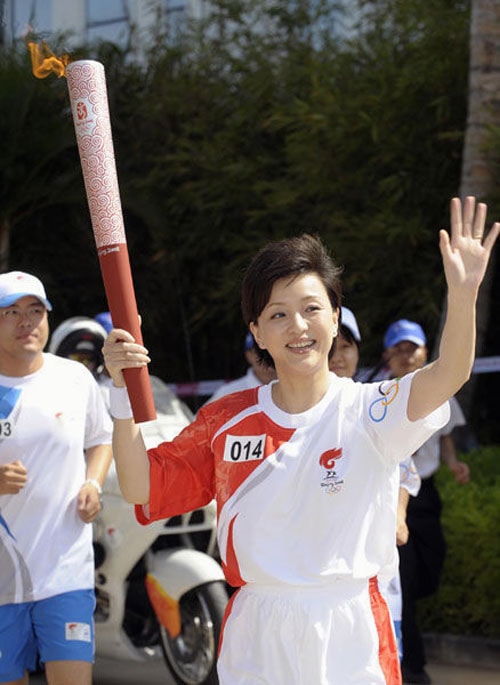 http://www.newswatch247.com/pics/star/pic/7f78/b42181c905a497afa758444c0230.jpg