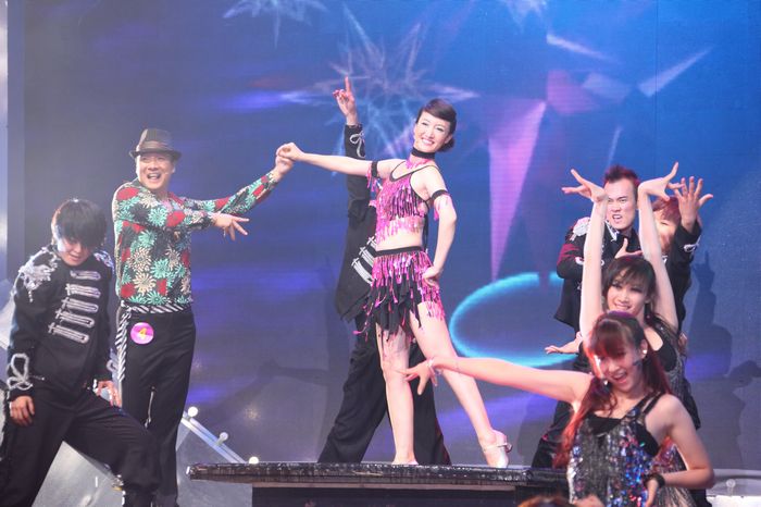 http://www.newswatch247.com/pics/star/pic/803ceb871c84f08a0a35ada88f33348a.jpg