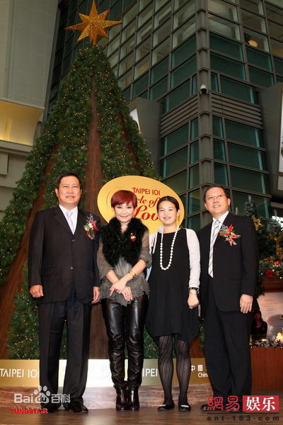 http://www.newswatch247.com/pics/star/pic/80df7109a1b86b0049f1b9641dec10a6.jpg