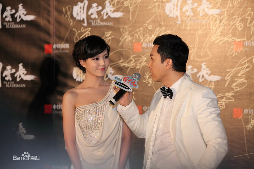http://www.newswatch247.com/pics/star/pic/8219112d5a2cfa7c2debebdb57b29075.jpg