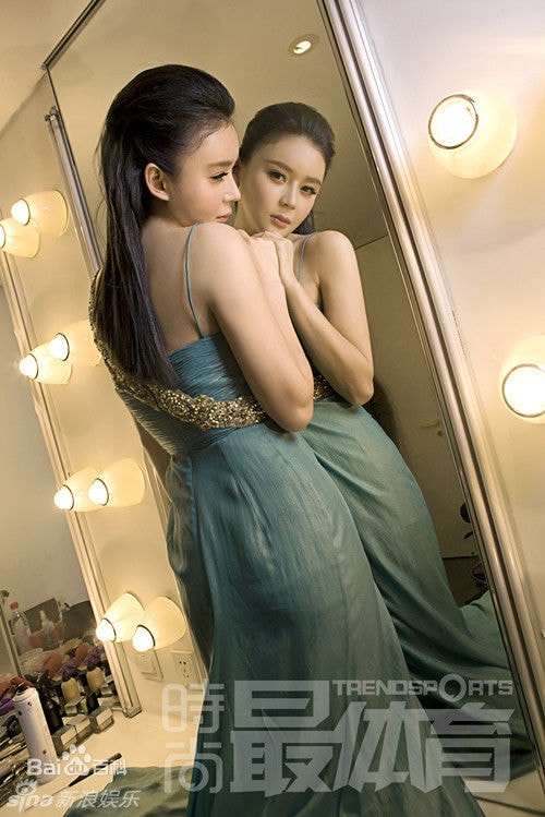http://www.newswatch247.com/pics/star/pic/832d2a93f16191c49956a0eafb51ede6.jpg
