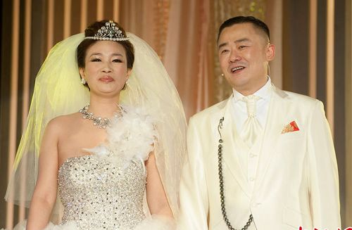 http://www.newswatch247.com/pics/star/pic/83e7ba3a2d4040163b512e2660100bec.jpg