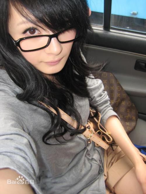 http://www.newswatch247.com/pics/star/pic/8497d954c8d43abb494d3411e9ca2afe.jpg
