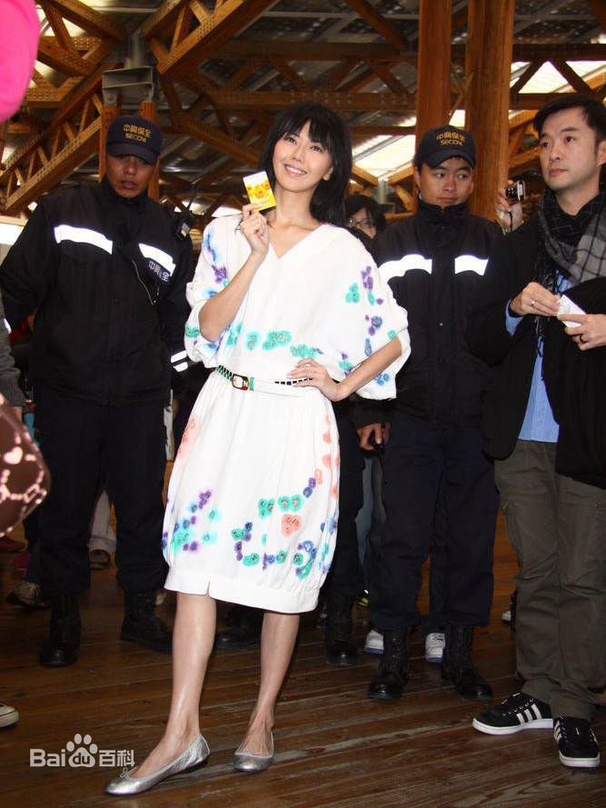 http://www.newswatch247.com/pics/star/pic/84ce35a4e3eaf35248265c6b1a4d1ecb.jpg