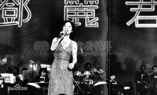 http://www.newswatch247.com/pics/star/pic/85b5618a977f0f09fffeab8f40c6189e.jpg