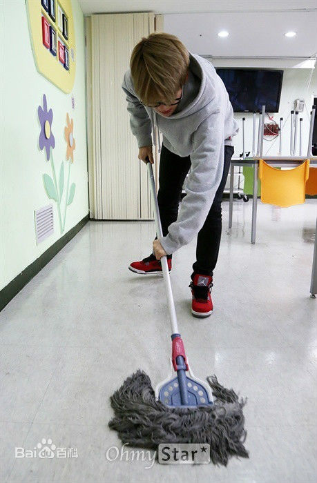 http://www.newswatch247.com/pics/star/pic/86a850f541eeee00ea329c13f0e94822.jpg