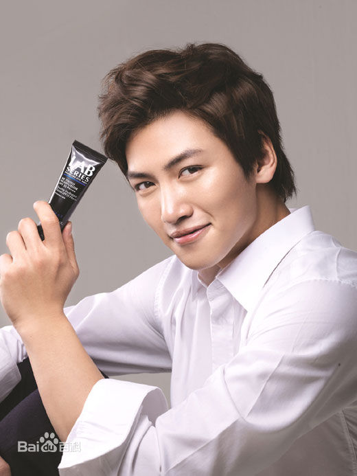 http://www.newswatch247.com/pics/star/pic/8741ddf52263276ffee4c7f1b47171fb.jpg