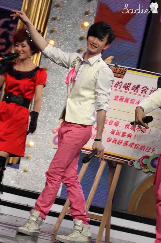 http://www.newswatch247.com/pics/star/pic/87c0/38efecc481df10afb705b299aa83.jpg