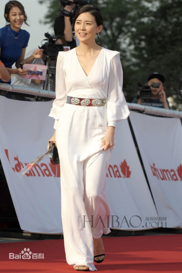 http://www.newswatch247.com/pics/star/pic/87c39b8fdb64c2c68666983a3615cc1c.jpg