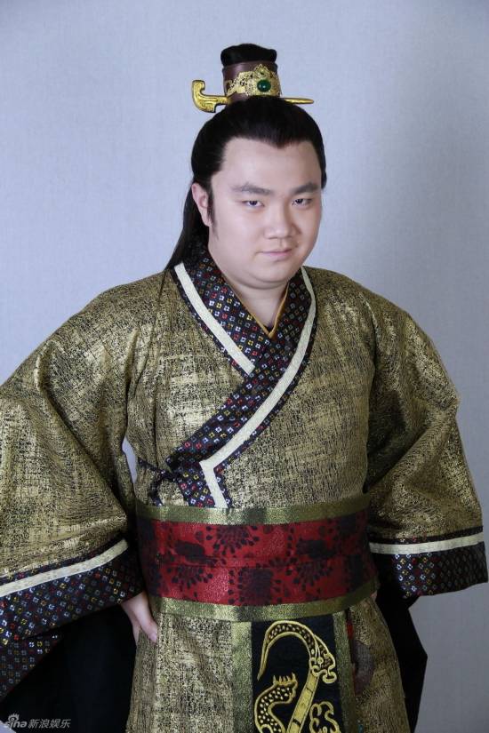 http://www.newswatch247.com/pics/star/pic/890e1e3e83791ddd717c5e344560be11.jpg
