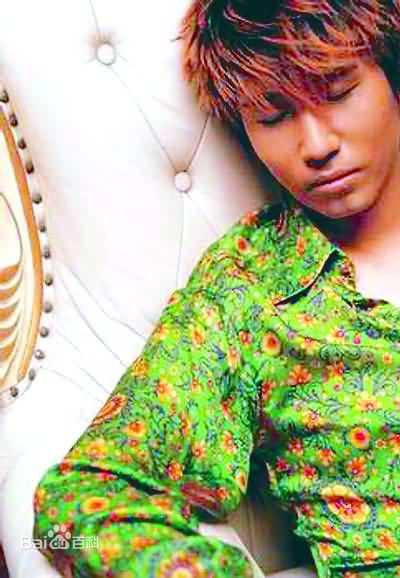 http://www.newswatch247.com/pics/star/pic/8926ef8d2b0b1d7fffc65262feecfb0b.jpg