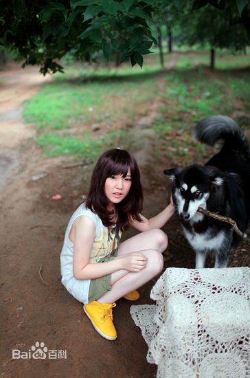 http://www.newswatch247.com/pics/star/pic/89fe9486d68a5b45782b05cf278d8bb6.jpg