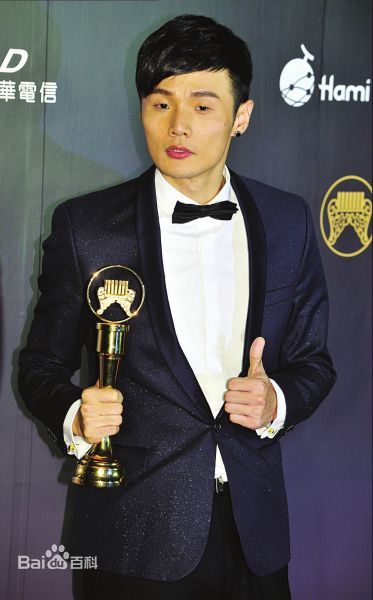http://www.newswatch247.com/pics/star/pic/8a6e7b9458212d131e85c3735ab433ee.jpg