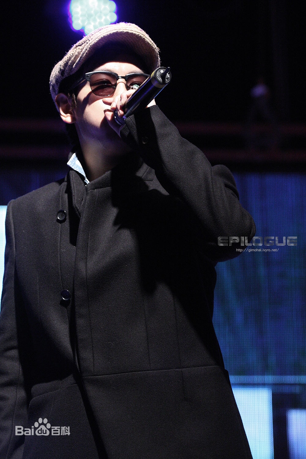 http://www.newswatch247.com/pics/star/pic/8b073ad8c0431ba04ea00c76e1fd2200.jpg