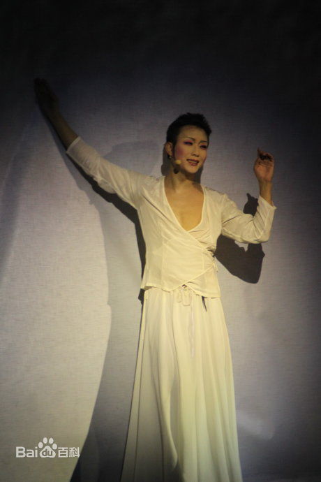http://www.newswatch247.com/pics/star/pic/8b0fa2b6a351cfb032c61831217a6a4c.jpg