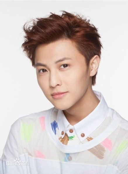 http://www.newswatch247.com/pics/star/pic/8c4a21ff1639f98652b80bda3fd83b81.jpg