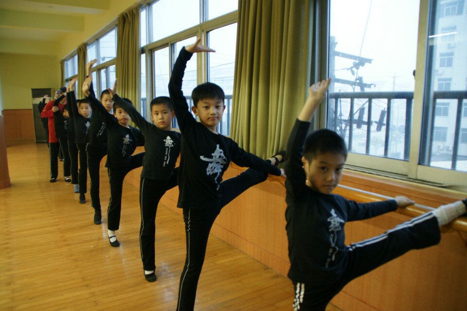 http://www.newswatch247.com/pics/star/pic/8c5cf421000c26eae3925396fd4cdc35.jpg