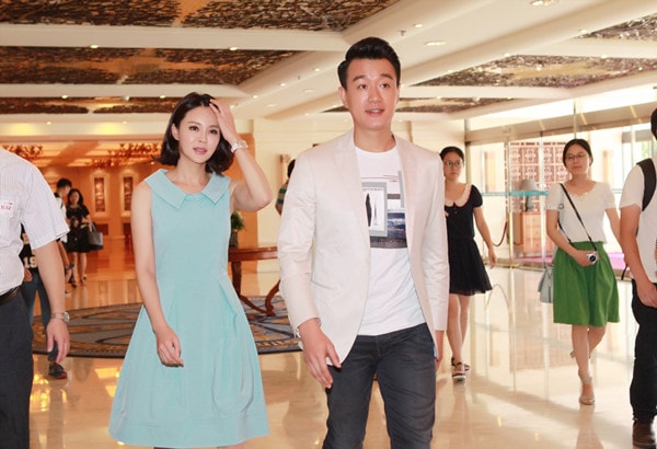 http://www.newswatch247.com/pics/star/pic/8c7cc46ca7f4e12b4f822e7bfe1c8e54.jpg
