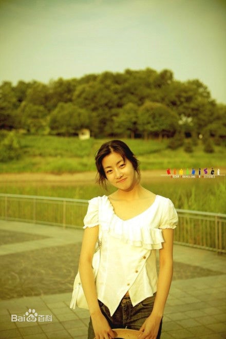 http://www.newswatch247.com/pics/star/pic/8c7e36b5ce62c68452a3a04a9f9282a5.jpg
