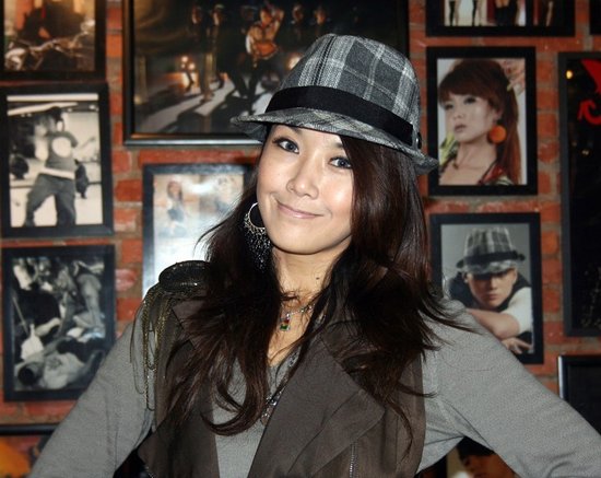 http://www.newswatch247.com/pics/star/pic/8dd398a58778494cbcf4d7c0919ec05a.jpg