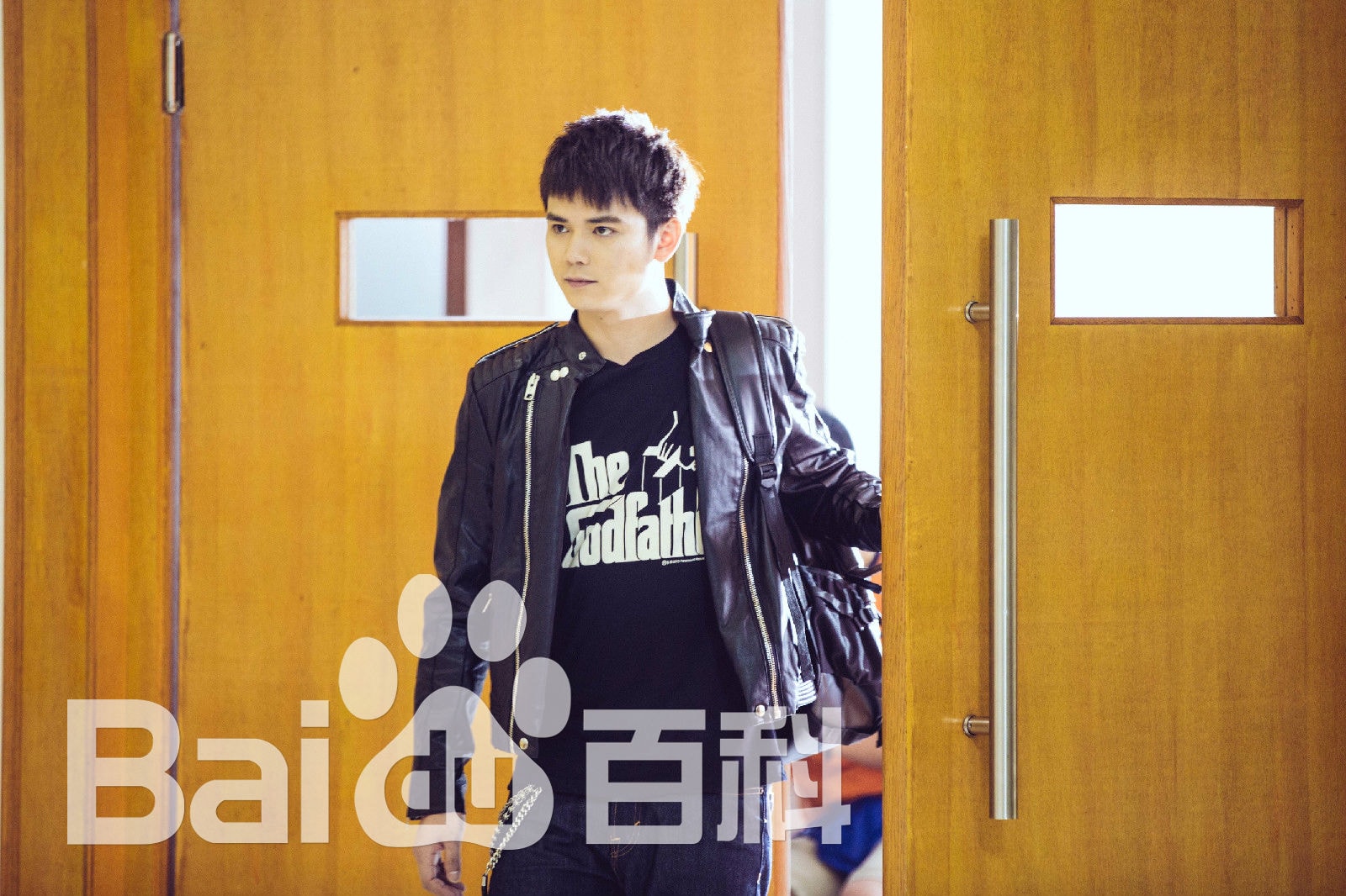 http://www.newswatch247.com/pics/star/pic/8f41ad61971744073c6875c43a8a37bc.jpg