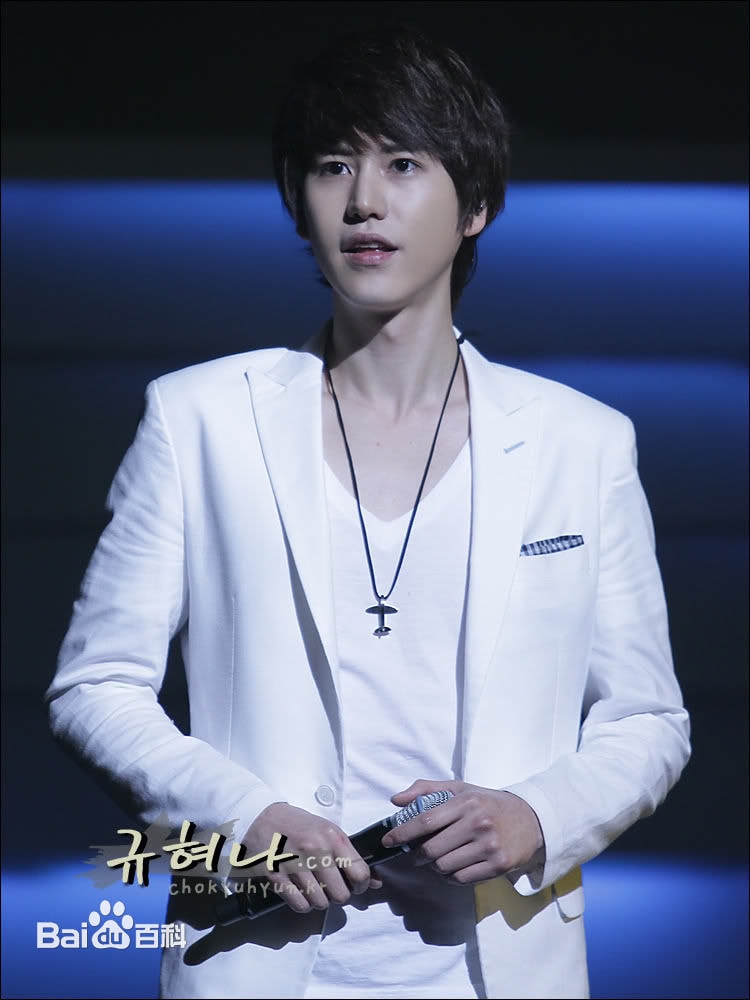 http://www.newswatch247.com/pics/star/pic/8fa7f9aa414441aed1ccfb38f603cdf2.jpg