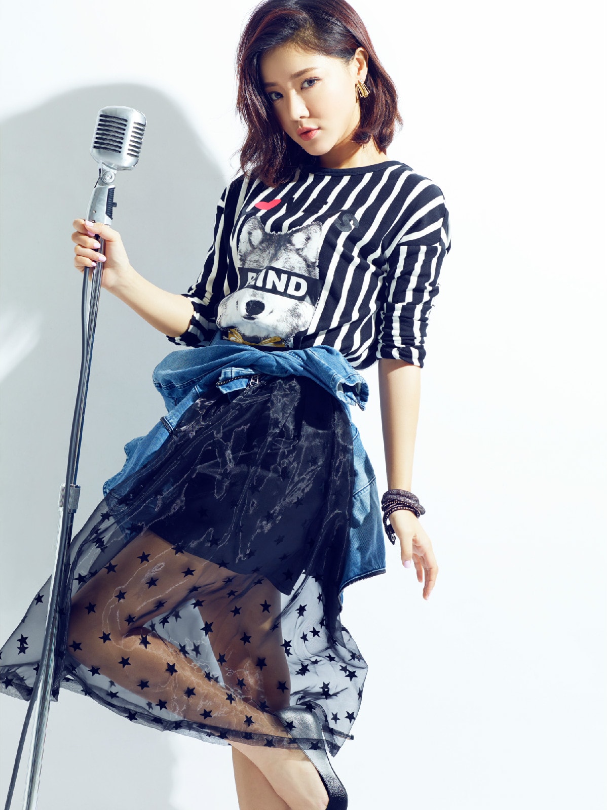 http://www.newswatch247.com/pics/star/pic/901cca4b0f6c44639712641dcc9f0e5c.jpg
