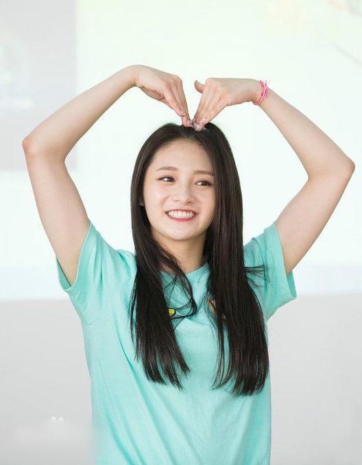 http://www.newswatch247.com/pics/star/pic/90433bed5b2ae8546ebfd458c7ad8e01.jpg