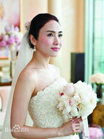 http://www.newswatch247.com/pics/star/pic/90a8c288c50c0694db1fec4bbdab8da6.jpg