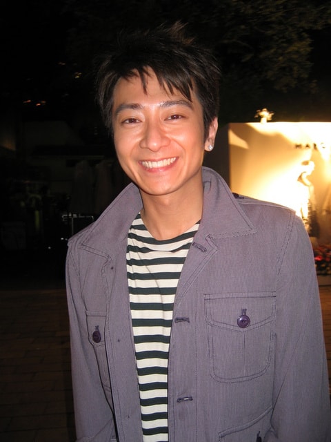 http://www.newswatch247.com/pics/star/pic/912e63b8ae51c6f0e9bed1d6f8f8a3dd.jpg