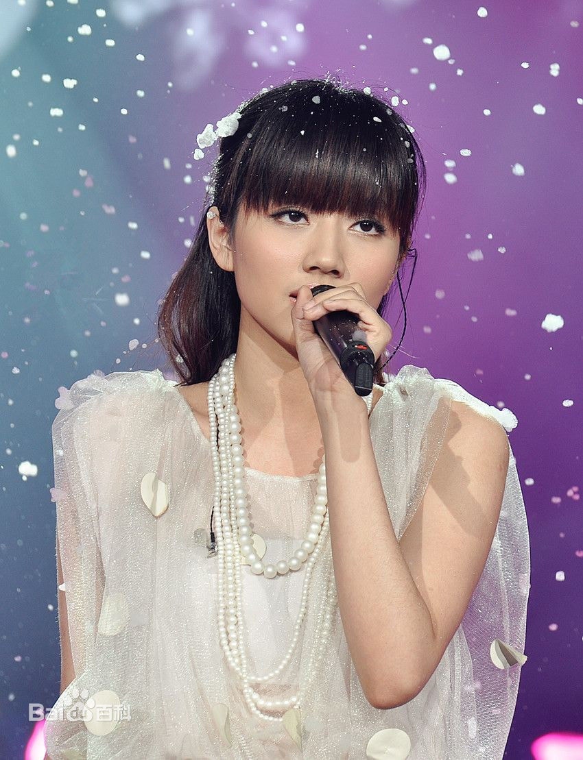 http://www.newswatch247.com/pics/star/pic/91f23baa62243e3e2b6335450ff2a7d1.jpg