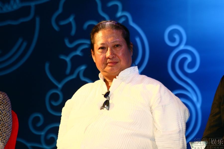 http://www.newswatch247.com/pics/star/pic/9222/520fbf8370b82d1e7e93dc6f2632.jpg