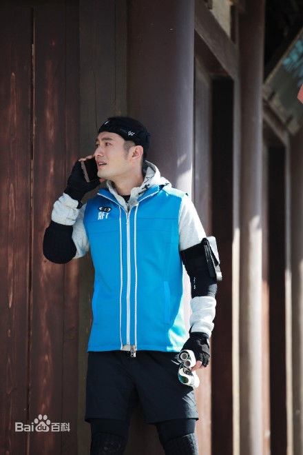 http://www.newswatch247.com/pics/star/pic/9284f47ab939caea5f28c5e681eb214b.jpg