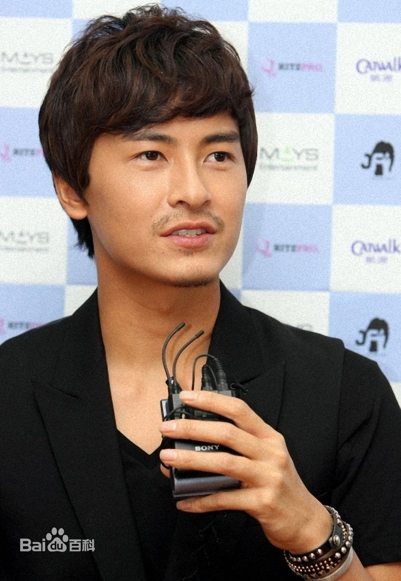 http://www.newswatch247.com/pics/star/pic/9395997061f58b3831af86bfe88106be.jpg