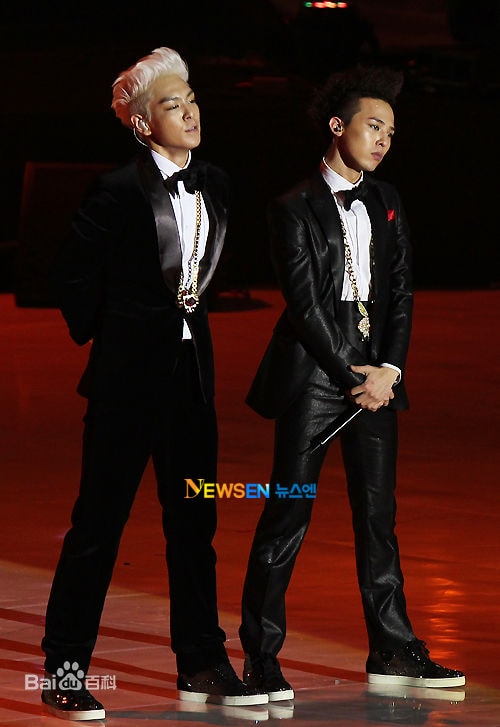 http://www.newswatch247.com/pics/star/pic/94035ed5f994e8dc3e40df786f66c7a2.jpg