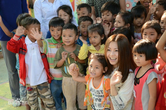 http://www.newswatch247.com/pics/star/pic/941644222f3dbb0399d898f64a2f43b5.jpg