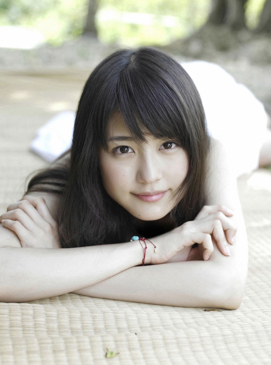 http://www.newswatch247.com/pics/star/pic/9432de33d0e5cee8f507634fac85a58a.jpg