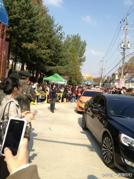 http://www.newswatch247.com/pics/star/pic/9443704532004566786e83b7fb8e9438.jpg