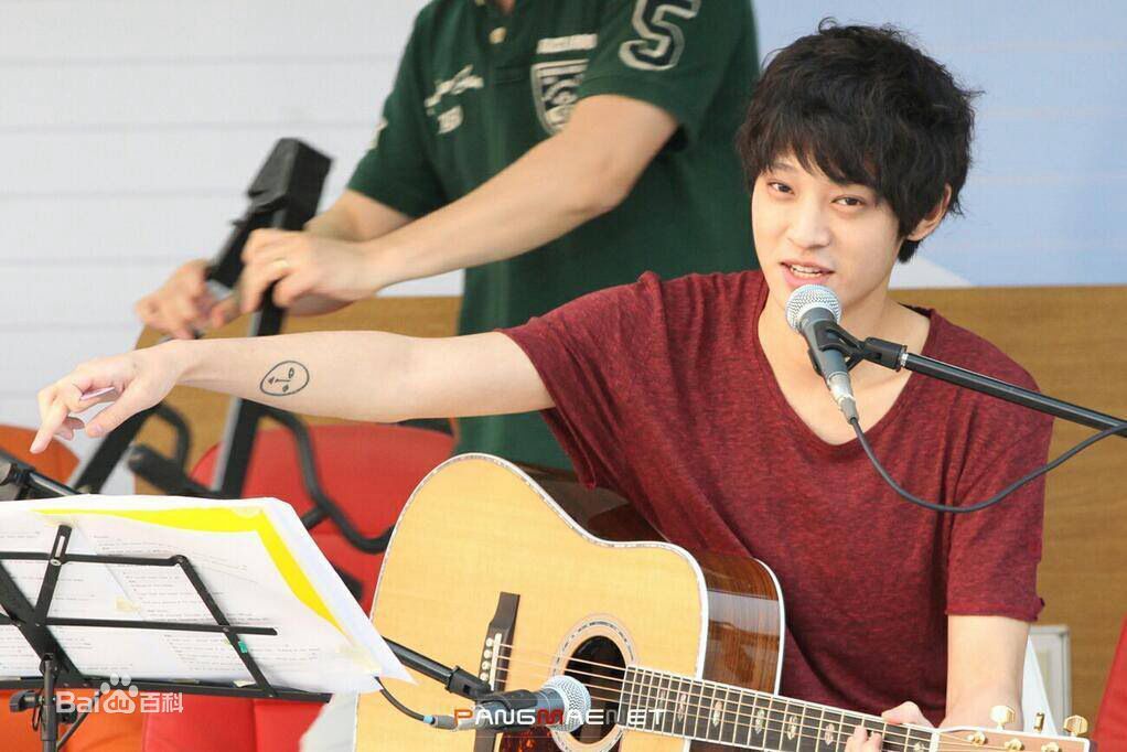 http://www.newswatch247.com/pics/star/pic/9456fc303313b3e4b477e02d4720a7f3.jpg