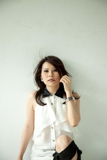 http://www.newswatch247.com/pics/star/pic/94938dcbedc5dbbfa7c1e48c69771f77.jpg