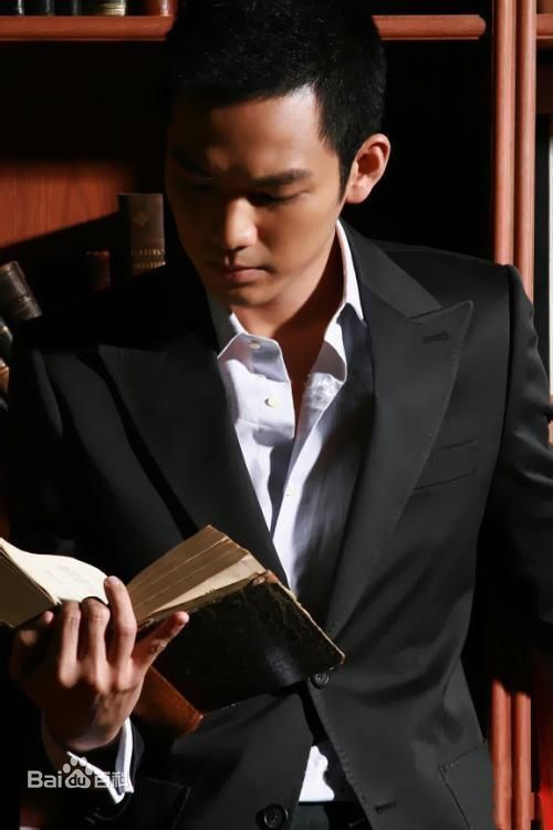 http://www.newswatch247.com/pics/star/pic/958ecb257d20f9bcd42e7ecadb795028.jpg