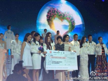 http://www.newswatch247.com/pics/star/pic/95bb/f45232e3729d69dadb352ae86d29.jpg