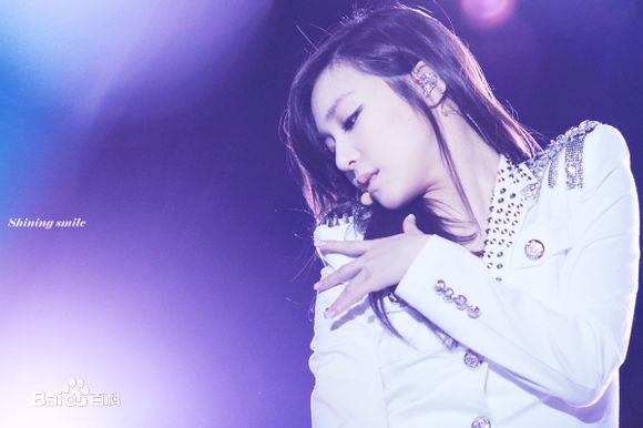 http://www.newswatch247.com/pics/star/pic/95eacb21ed86273d058bbee7ed393b22.jpg